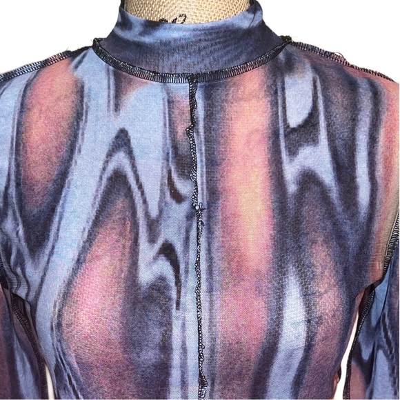 NWOT - Ignited Flames Marbleized Mesh Top - Picture 3 of 9